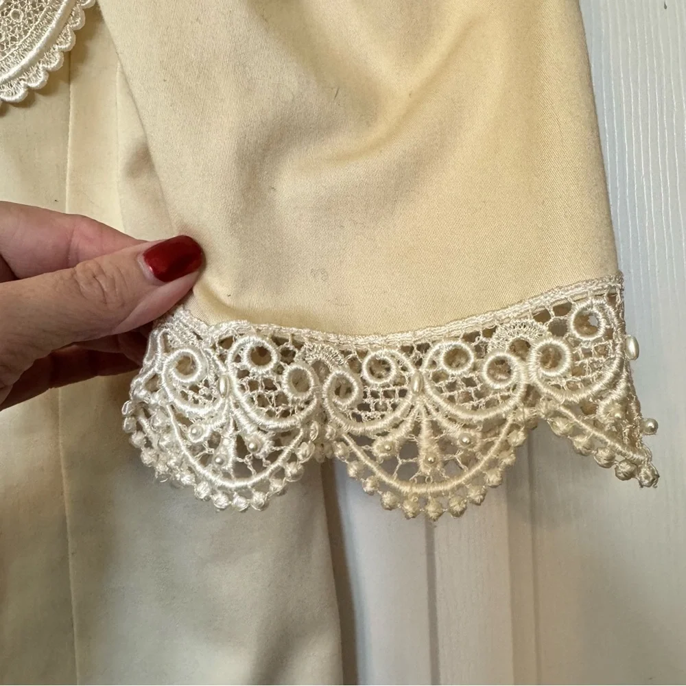Jessica McClintock Vintage Off White Bridal 2-Piece Coquette Lace Trim‎ Suit